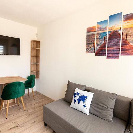Ahoy Relax Apartmany Nesvady Bagian luar foto